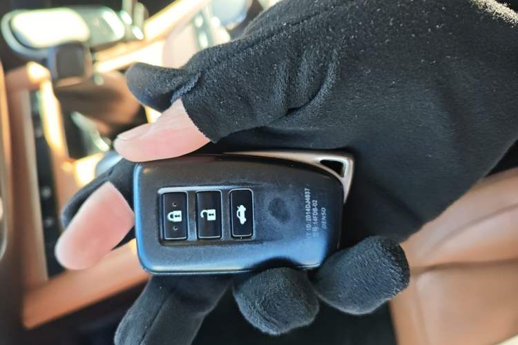 Used Lexus ES 2015 300h Luxury Edition