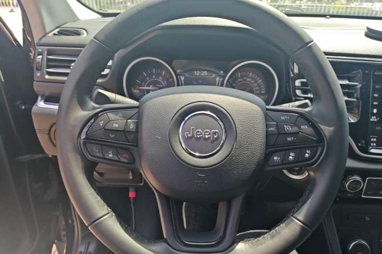 Used Jeep Grand Commander 2020 2.0T Four-Wheel Drive Night Eagle Edition Steering Wheel