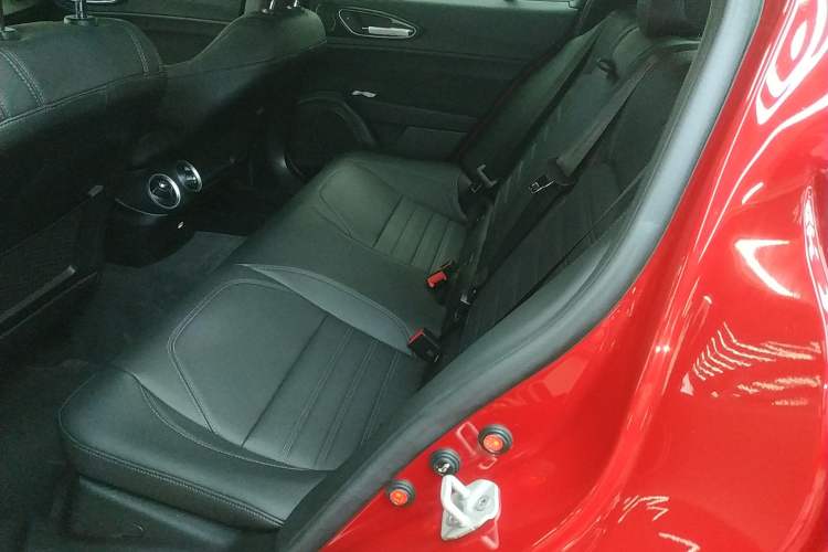 Used Alfa Romeo Giulia 2023 2.0T 280HP Longitudinal Engine Version