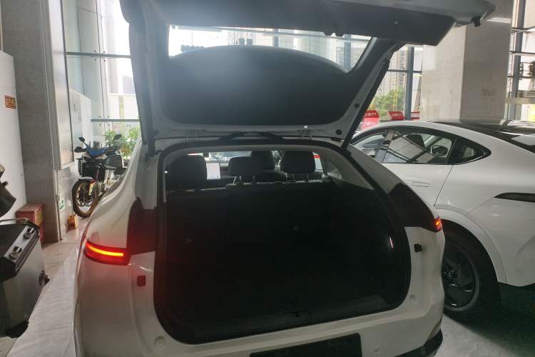 Used XPeng G6 2025 625 Long-Range Max Flagship Edition Trunk