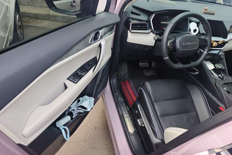 Used Lynk & Co 06 2021 1.5T Shero Pink Special Edition