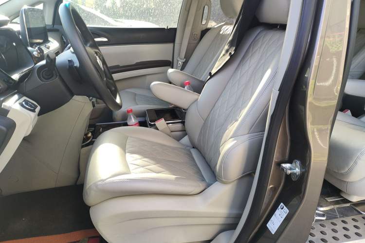 Used Buick GL8 2020 Land Cruiser Executive Class 652T Comfort Model