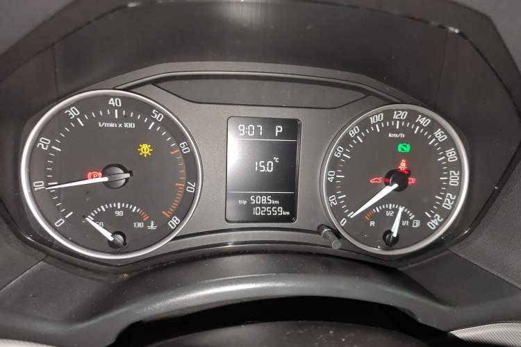 Used Skoda Octavia 2013 1.6L Fifth Anniversary Limited Edition
