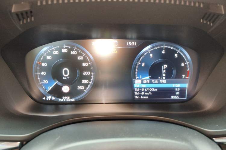Used Volvo XC60 2021 T5 4x4 Smart Luxury Edition Instrument Cluster