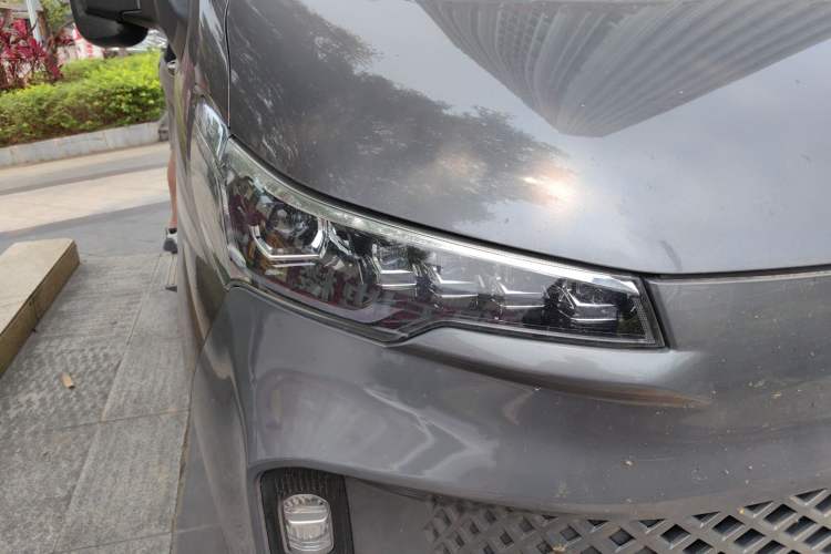 Used Iveco Fidato 2023 C30 Passenger Van 2.0T 93kW Manual Transmission Xingtu Edition Low Roof