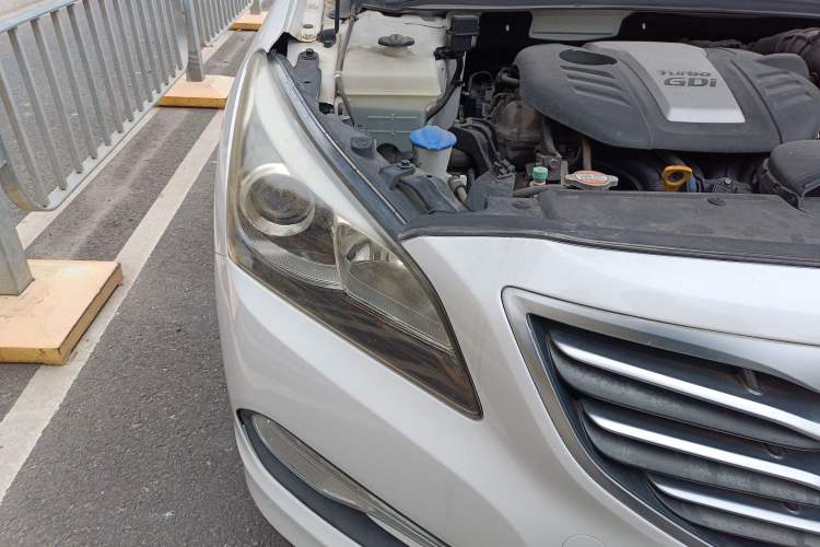 Used Hyundai Mistra 2016 1.6T Automatic Smart GLS Right Front Headlight