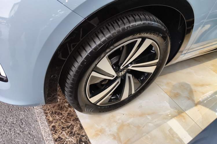 Used Volkswagen Tavendor 2023 380TSI Four-Wheel Drive R-Line Cruise Edition
