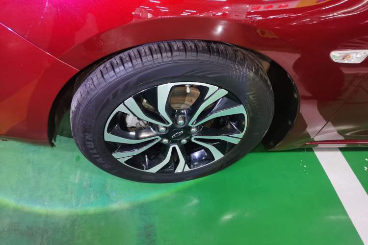 Used Chevrolet Monza 2020 Light Hybrid RS 330T Automatic Comfort Edition Left Front Wheel Hub