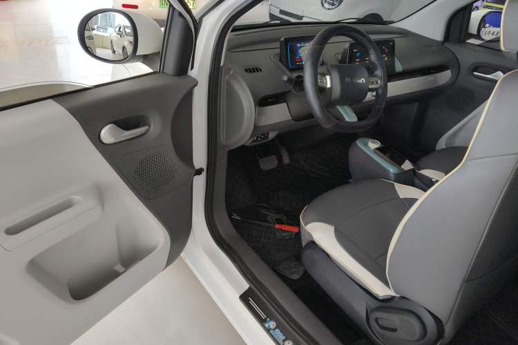 Used CHANGAN NEVO Lumin 2022 155 km – Refreshingly Sweet Edition
