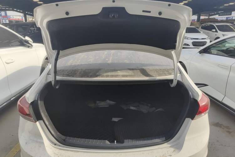 Used Hyundai Elantra (6th Generation / Lingdong) 2016 1.6L Automatic ZhiXuan – Elite Version