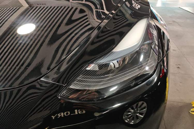 Used Tesla Model Y 2022 Long-Range All-Wheel-Drive Version