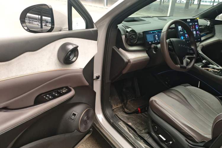 Used BYD Frigate 07 2023 DM-p 175 km Four-Wheel Drive Navigation Model