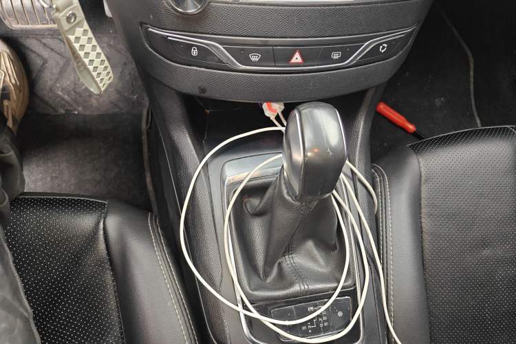 Used Peugeot 308S 2015 1.2T Automatic Jingchi Edition
