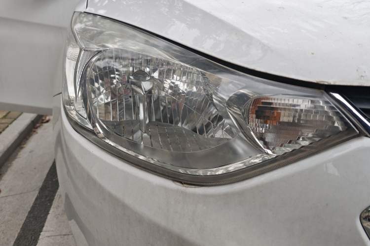 Used Chevrolet Sail 2015 Sail 3 1.5L AMT Happiness Sunroof Edition
