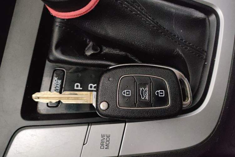 Used Hyundai Elantra (6th Generation / Lingdong) 2016 1.6L Automatic ZhiXuan – Elite Version
