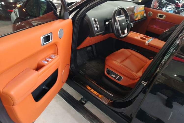 Used Li Auto L8 2023 Max model
