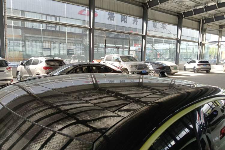 Used Lynk & Co 05 2020 2.0TD Two-Wheel Drive Shine Halo Roof