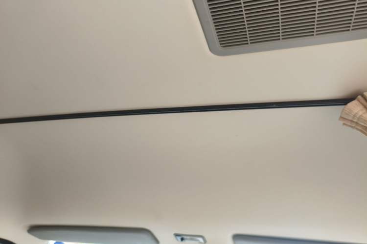 Used Foton Scenic G9 2021 2.4L Gasoline Commercial Version Long Wheelbase High-Roof 5-Seater Van 4K22D4M
