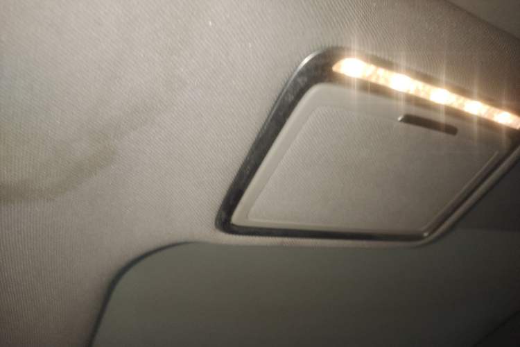 Used Mercedes-Benz C-Class 2015 C 200 L Sport Edition Headliner