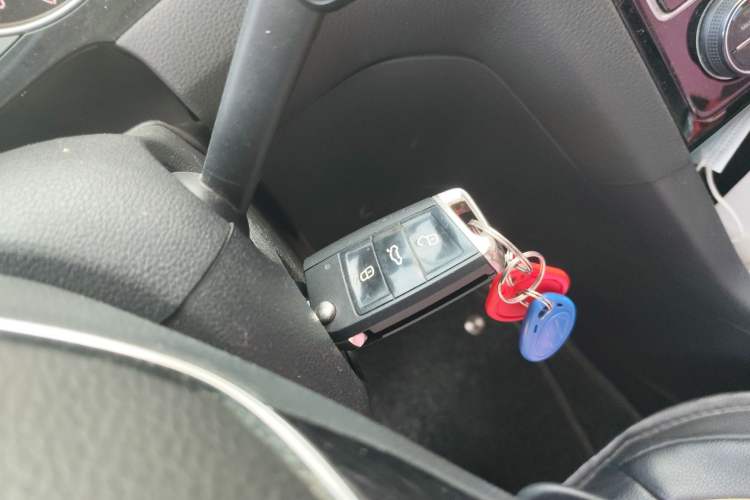 Used Volkswagen Golf 2015 1.4TSI Sportsvan Vehicle Key