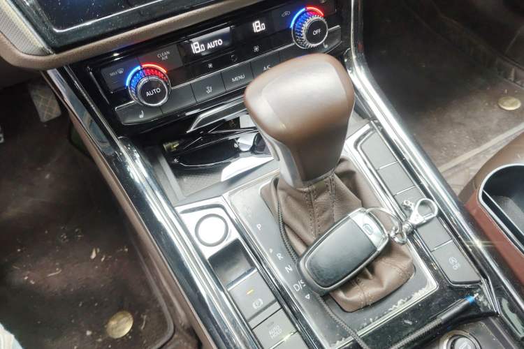 Used Volkswagen Phideon 2021 380TSI Luxury Edition
