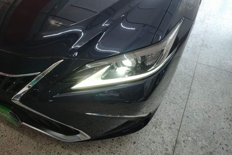 Used Lexus ES 2021 300h Excellence Edition