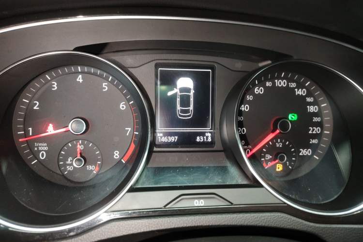 Used Volkswagen Magotan 2018 330TSI DSG Luxury Model Instrument Cluster