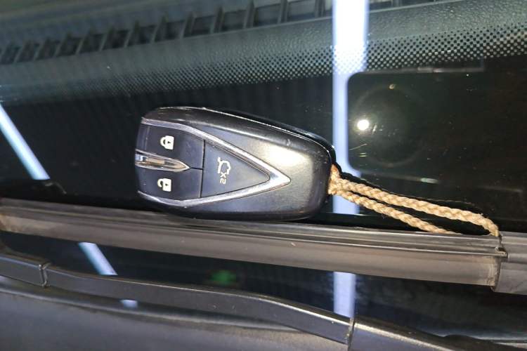 Used CHANGAN CS75 2022 Blue Whale Edition 1.5T DCT Luxury Model Vehicle Key