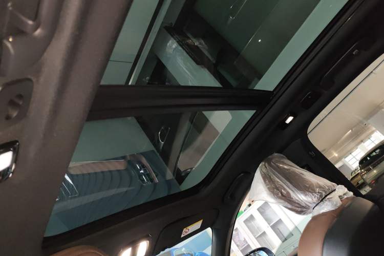 Used Volvo XC60 New Energy 2024 T8 Plug-in Hybrid Long-Range All-Wheel Drive Smart Luxury Edition
