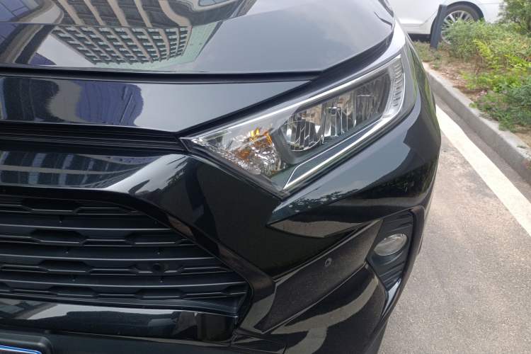 Used Toyota RAV4 2022 2.0L CVT 4x4 Style Plus Edition Left Front Headlight