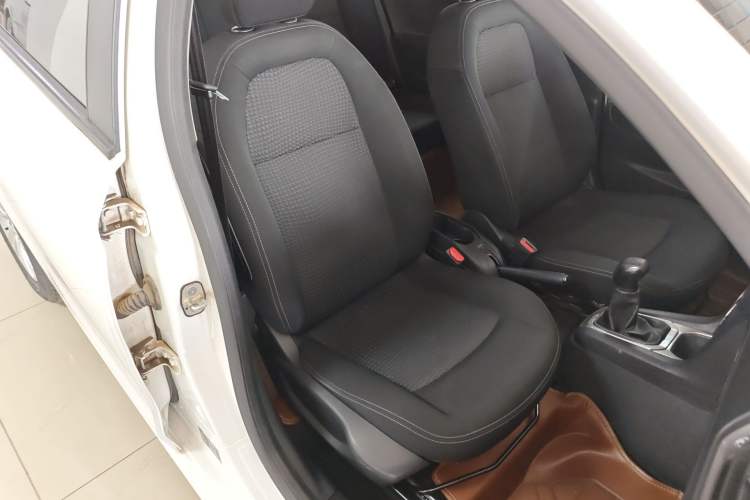 Used Peugeot 301 2014 1.6L Manual Luxury Edition
