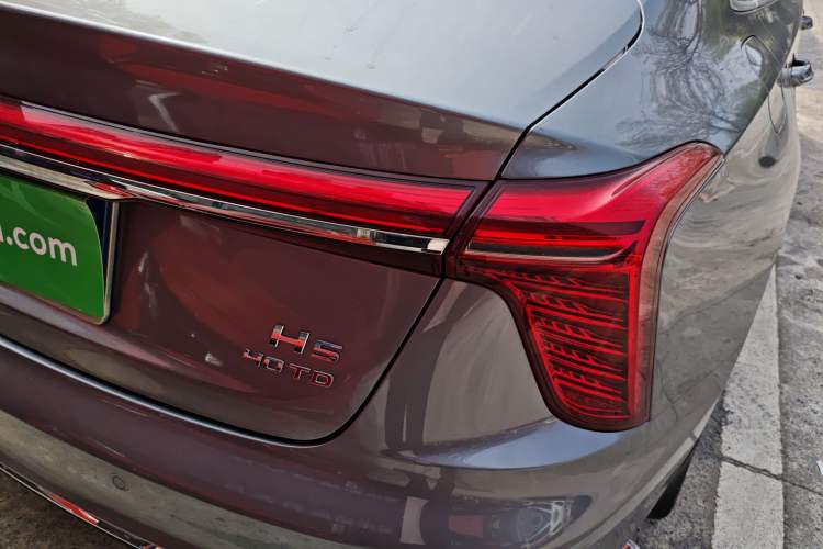 Used Hongqi H5 2023 2.0T Automatic Smart Connect Flagship Edition
