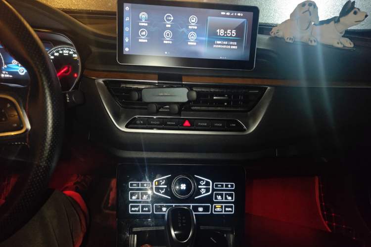 Used Hongqi H5 2019 30TD Smart Connect Enjoy Edition Audio And AC Panel