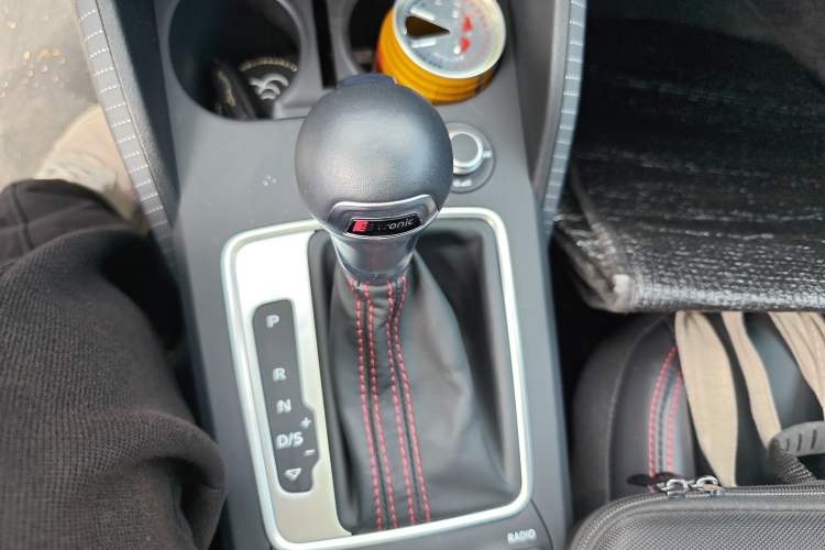 Used Audi Q2L 2022 35 TFSI Progressive Dynamic Edition Gear Lever