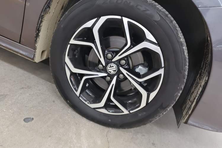 Used MG 5 2021 Revised Version 180 DVVT CVT Youth Luxury Edition Right Front Wheel Hub