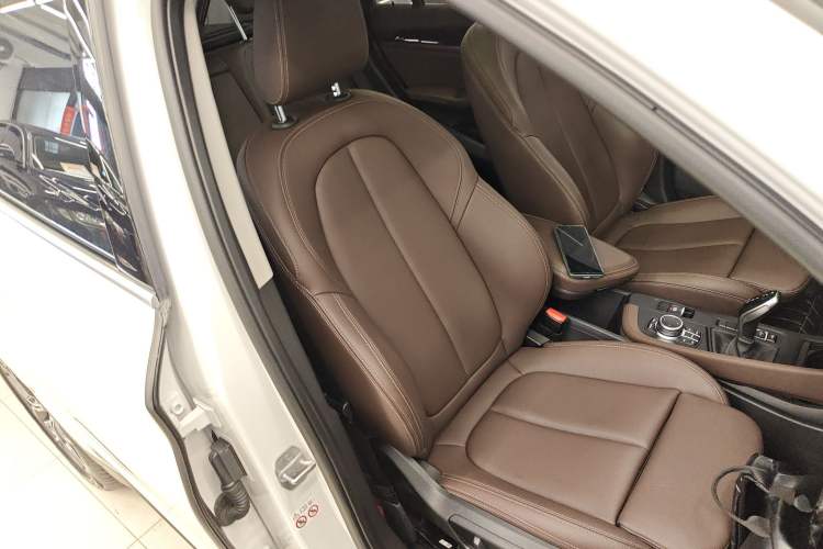 Used BMW X1 2020 sDrive25Li Leading Model Right Front Seat