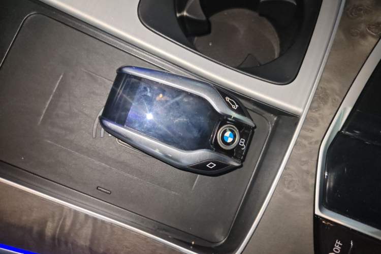 Used BMW X5 2022 xDrive 30Li Luxury M Sport Package