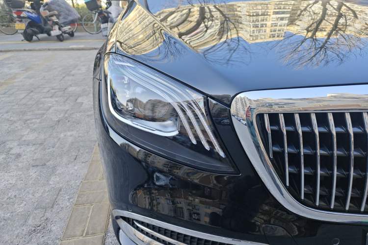 Used Mercedes-Benz Maybach S-Class 2019 S 450 4MATIC Right Front Headlight