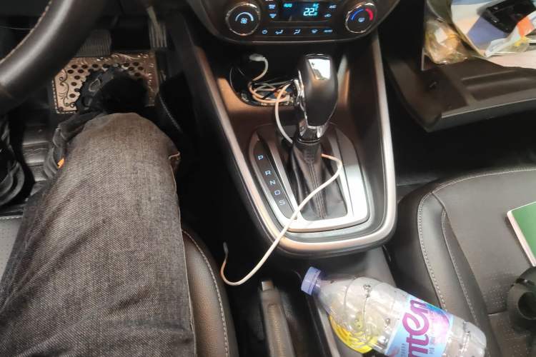 Used Ford Escort 2017 Happiness Edition 1.5L Automatic Fashion Version Gear Lever