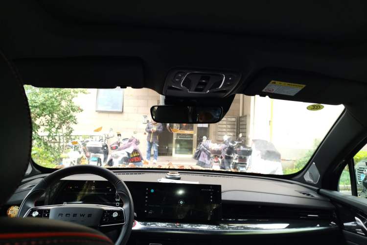 Used Roewe RX5 eMAX 2022 1.5T PHEV Fearless Prestige Edition
