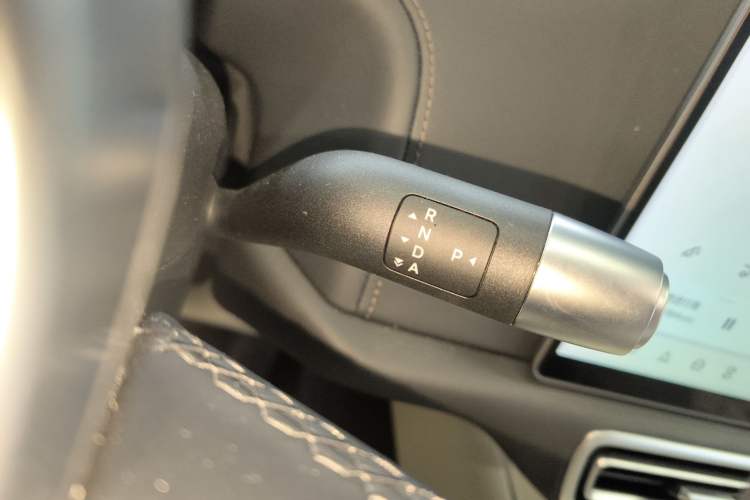 Used Li Auto L9 2025 Ultra Smart Refreshed Edition Gear Lever