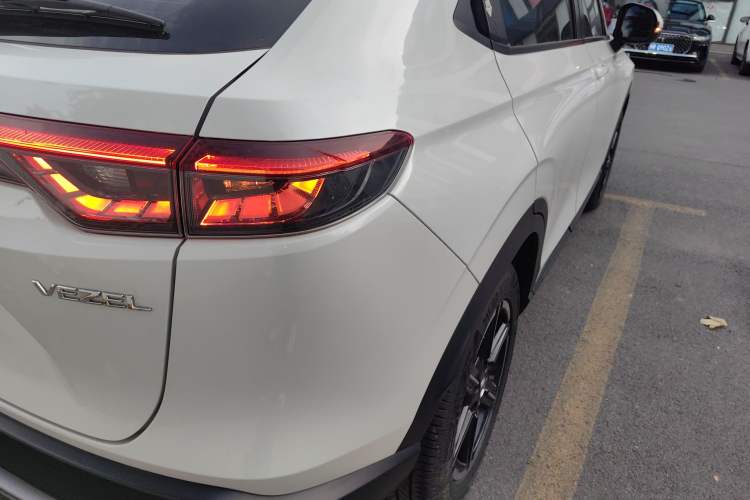 Used Honda Vezel 2023 1.5L CVT Elite Edition
