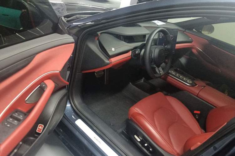 Used Xiaomi Auto SU7 2024 Four-Wheel Drive Ultra-Long Range Advanced Intelligent Driving Max Edition