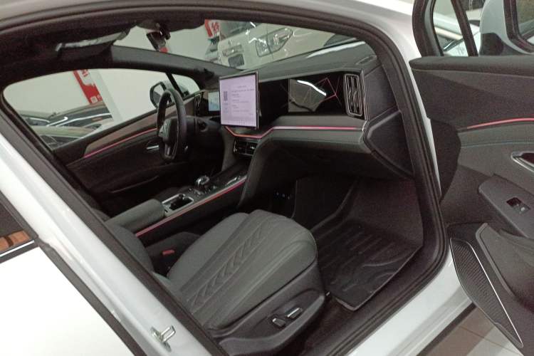 Used BYD Song L DM-i 2025 Intelligent Driving Version 160 km Beyond-Range Type Right Front Seat