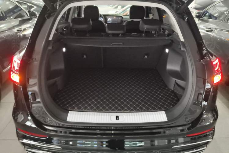 Used Hongqi HS5 2025 2.0T All-Wheel-Drive Flagship Pro Edition
