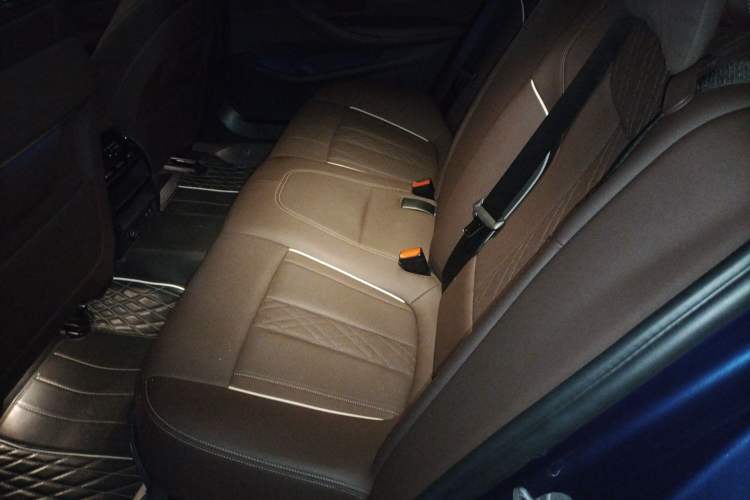 Used BMW 5 Series New Energy 2021 535Le M Sport Package Left Rear Seat