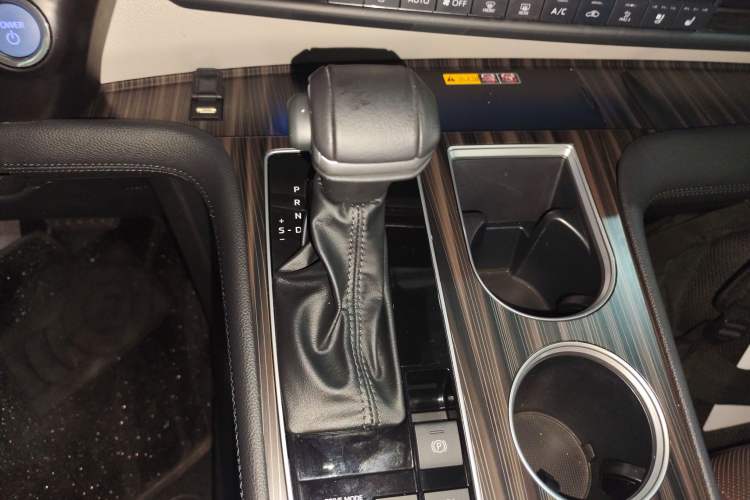 Used Toyota Granvia 2022 2.5L Hybrid Flagship Edition Gear Lever