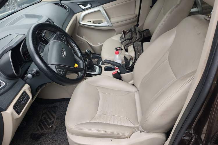 Used Chery Tiggo 5 2014 2.0L Manual - Family Deluxe Edition Left Front Seat