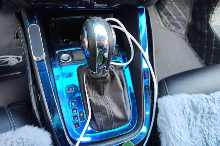 Used Volkswagen Sagitar 2018 1.6L Automatic Comfort Model Gear Lever