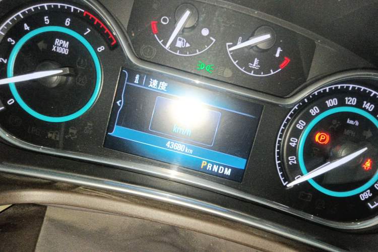 Used Buick Regal 2015 2.0L Elite Fashion Edition Instrument Cluster